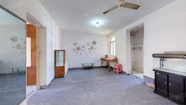 紫桐新村CD区二手房实景图