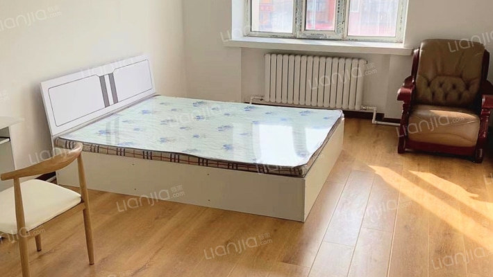 卫生局家属楼二手房实景图