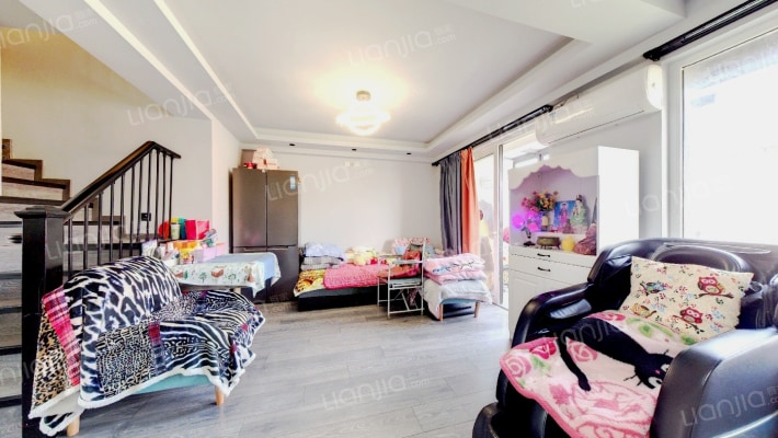 万科悦城二手房实景图