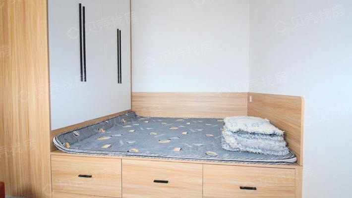 明仁旁景园小区大两室简单装修拎包入住-卧室B