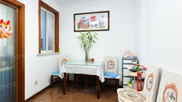 德都路165弄二手房实景图