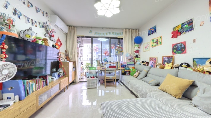 金地梅陇镇三期二手房实景图