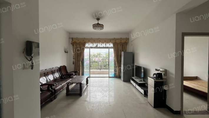 翠岸华庭二手房实景图