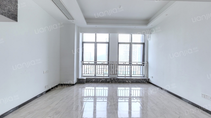 湾区星座二手房实景图