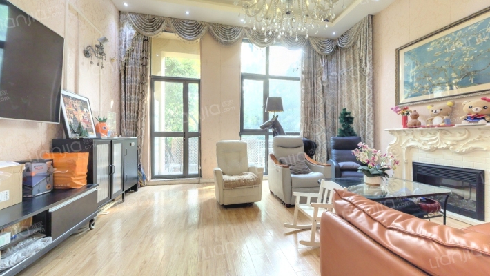 金地格林世界(柯玛仕庄园)二手房实景图