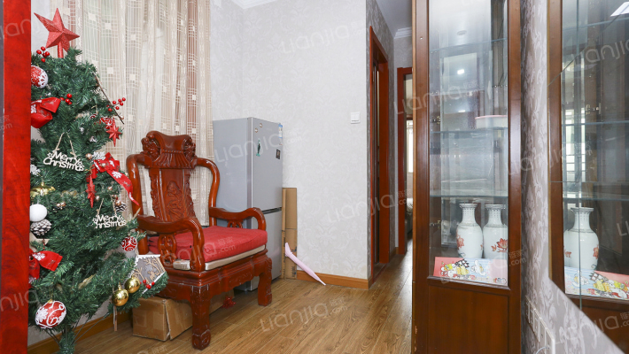 殷行路310弄二手房实景图