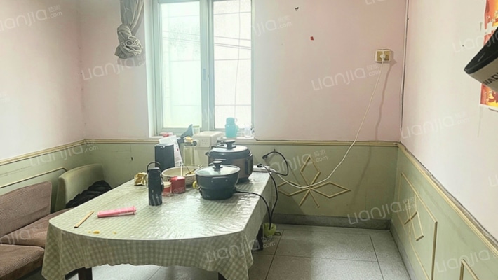 漕泾新村三区二手房实景图