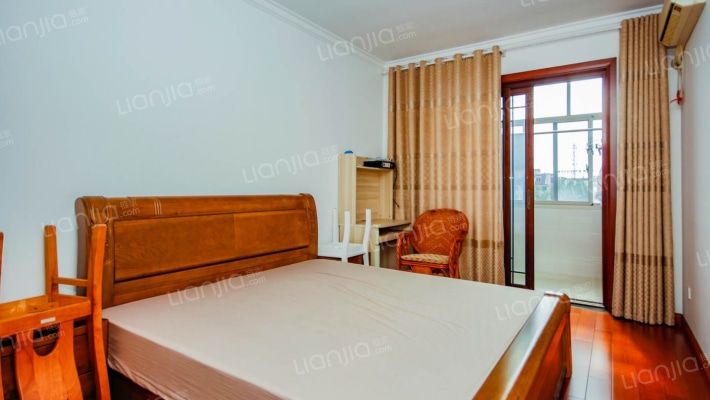 新崇中路二手房实景图