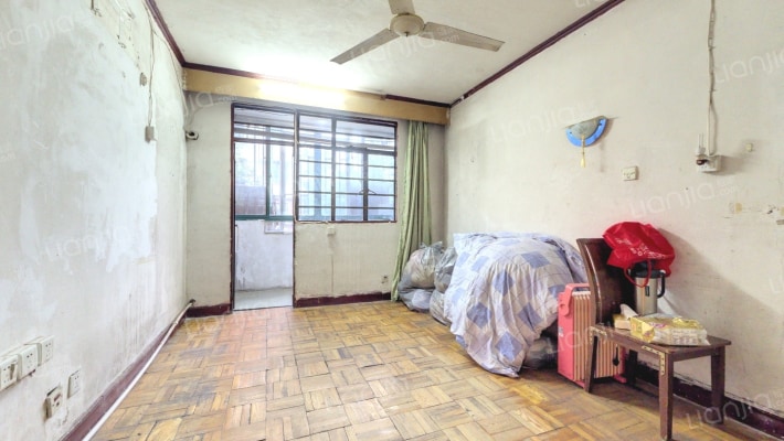 桃浦七村雪松苑二手房实景图