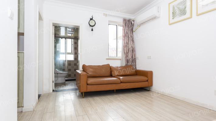 龙柏六村二手房实景图