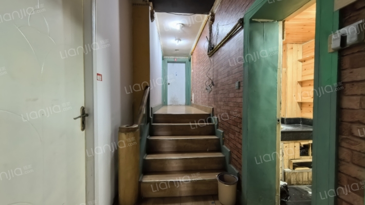 望平滨河路18号二手房实景图