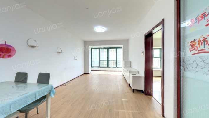 隆景华庭二手房实景图