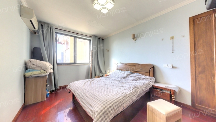 浦潍大楼二手房实景图