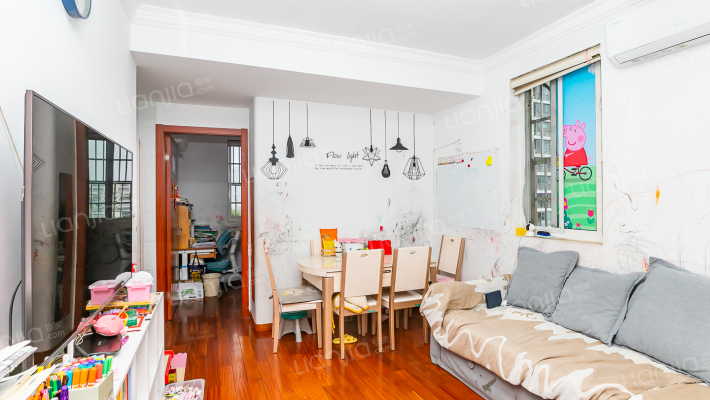 新一小区二手房实景图