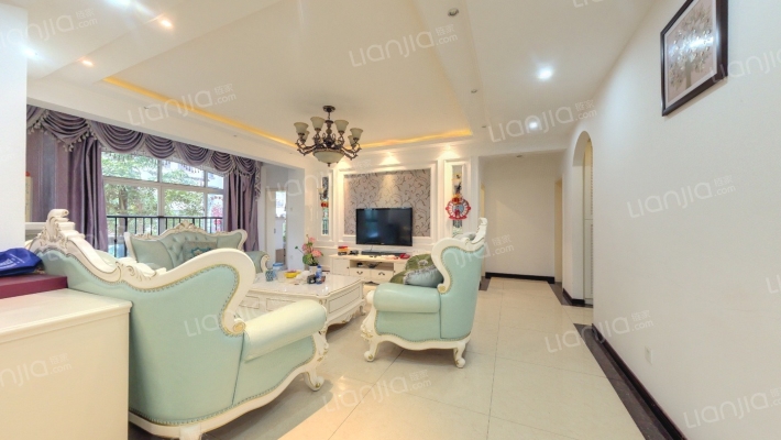 皇冠国际社区一期二手房实景图