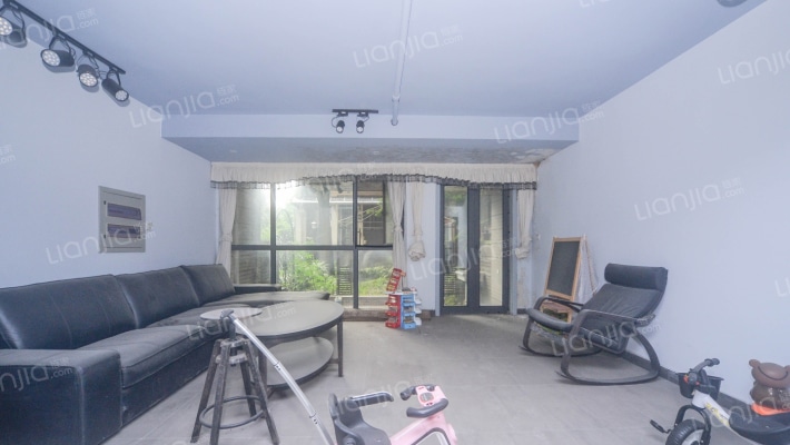 中安翡翠湖二手房实景图