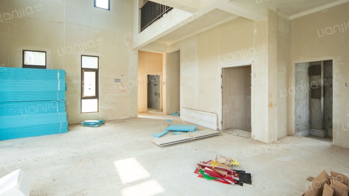 保利半山温泉谷二手房实景图