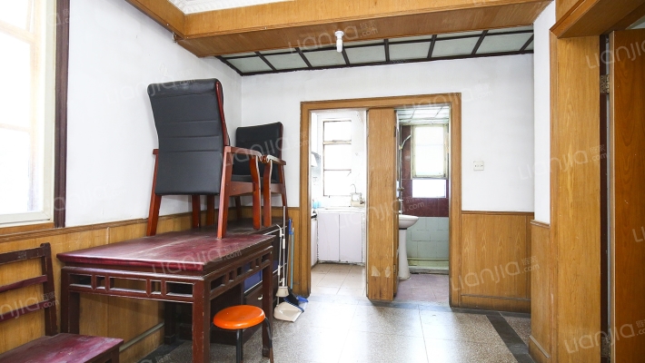 三门路358弄二手房实景图