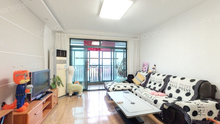 君临天下花园二手房实景图