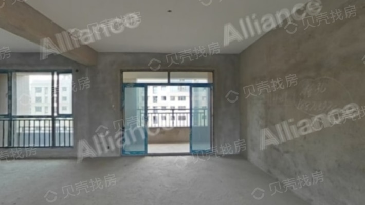 龙华云锦  2期 4房 带子母车位 中间楼层小区中间位置-客厅