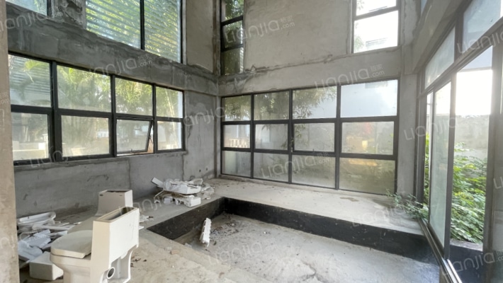 鲁能美丽三区A区二手房实景图