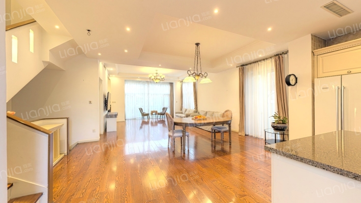 卓锦万代二手房实景图