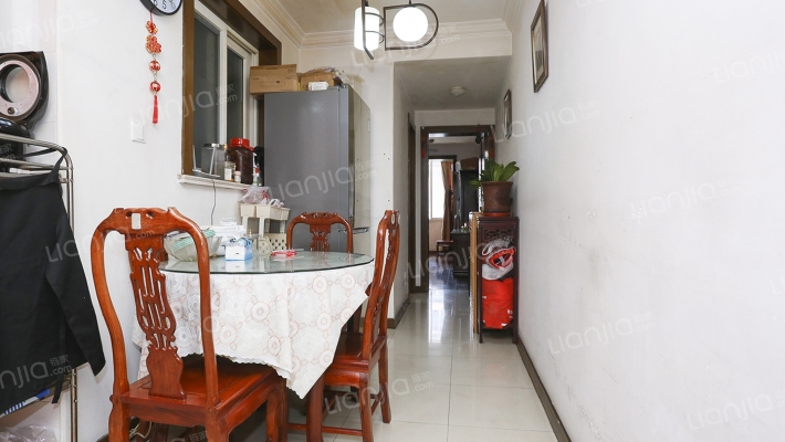 世界路151弄二手房实景图