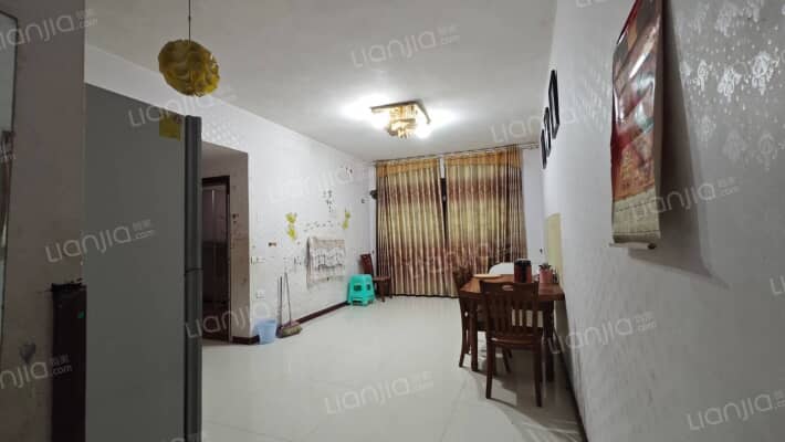 山水国际二期二手房实景图