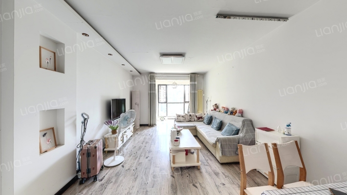 宝翠花都瞰景园二手房实景图