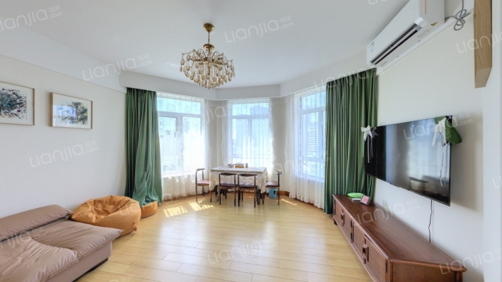 月亮河七星公馆二手房实景图