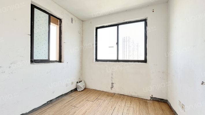 城林嘉苑二手房实景图