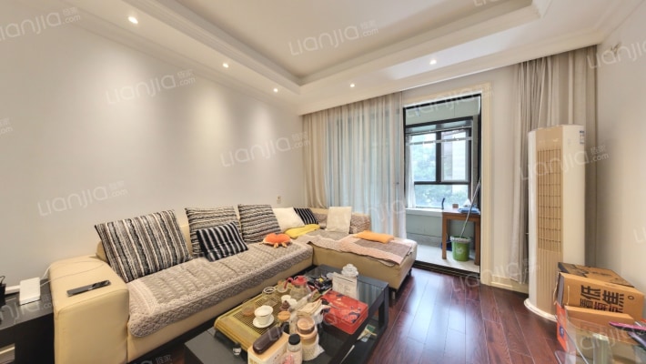 融信铂湾二手房实景图