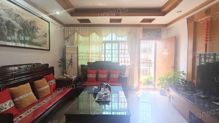 新宝石花园二手房实景图