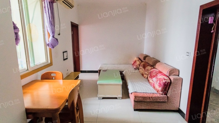 在水一方一期A区二手房实景图