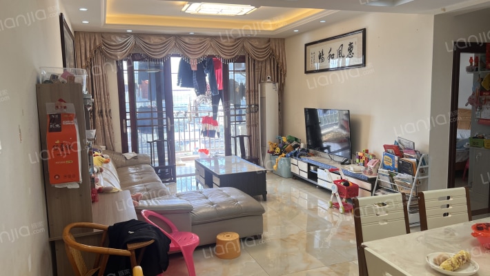 时代广场二手房实景图