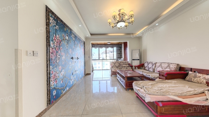 美心江与江南二手房实景图