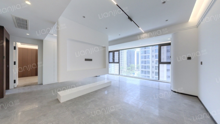 卓越珑樾府二手房实景图