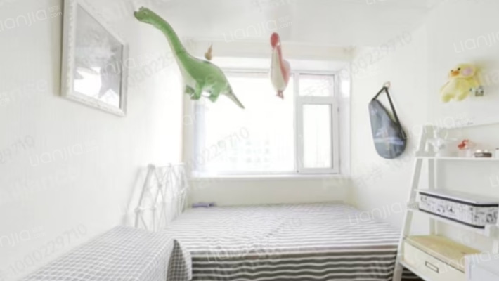 湖畔华尔兹小区二手房实景图