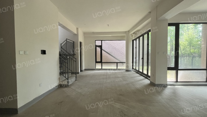 麓湖生态城沉香谷二手房实景图