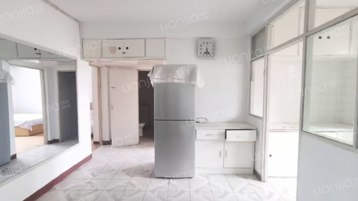 无线电家属楼二手房实景图