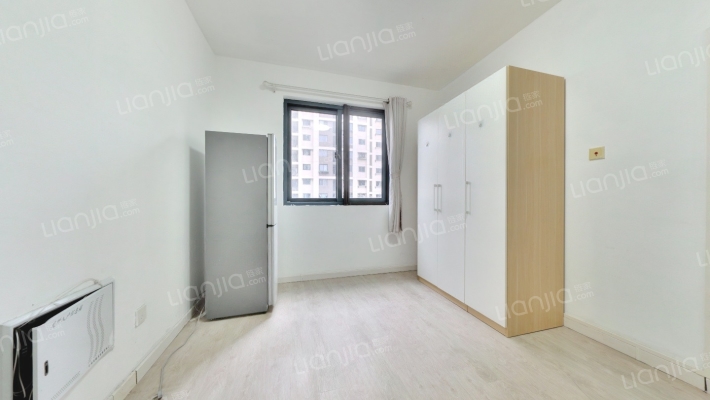 崧泽华城逸泰雅苑（二期）二手房实景图