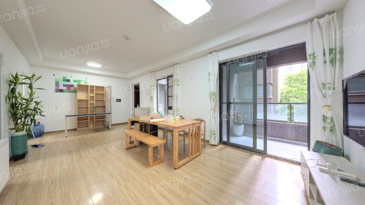 凯德世纪名邸东庭二手房实景图