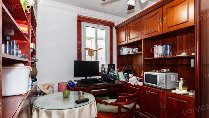 昌化路977弄二手房实景图