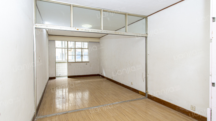 西凌新邨二手房实景图