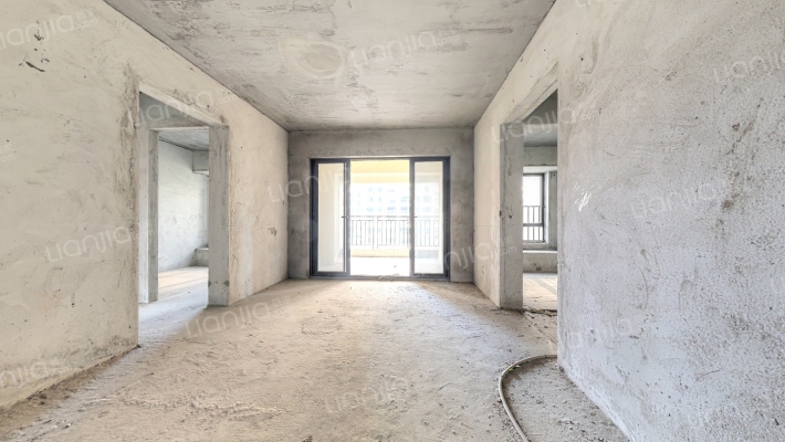 银豪富隆湾家园二手房实景图