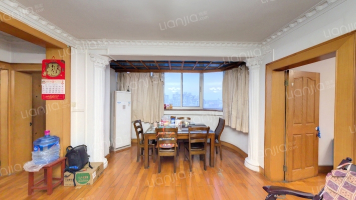 中亚公寓二手房实景图