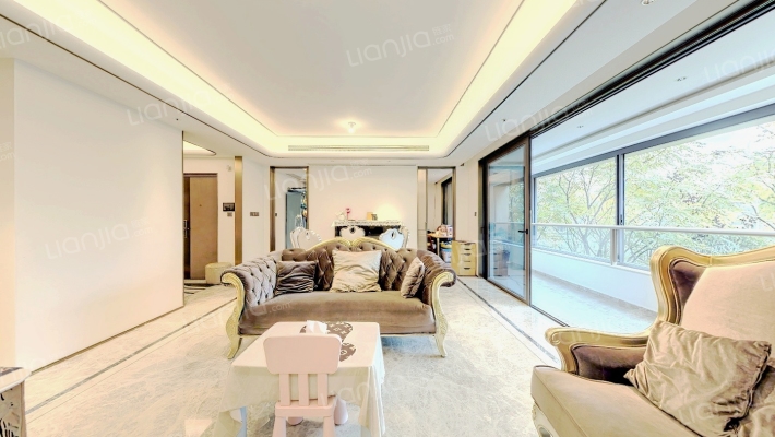 香港置地衿湖翠林云峯一期二手房实景图