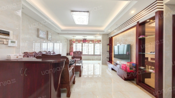 水岸华庭二手房实景图