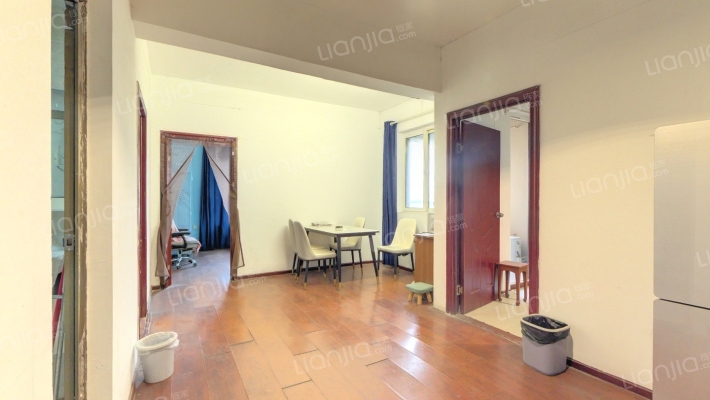 顶琇国际公馆二手房实景图