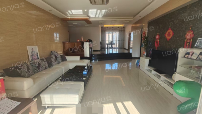 河畔新苑二手房实景图